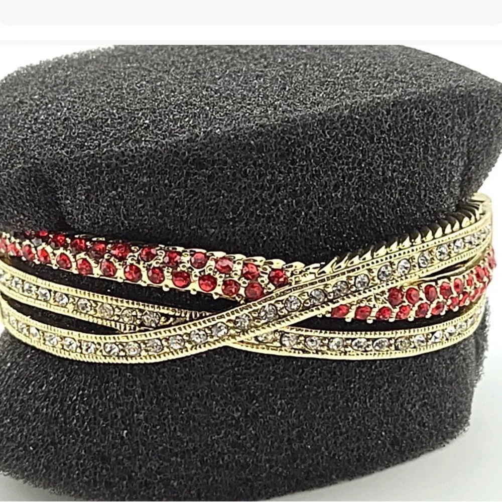 HEIDI DAUS "Classic Kiss" Crystal Deco Bracelet - Red / Small MAKE ME AN OFFER! - Picture 2 of 5